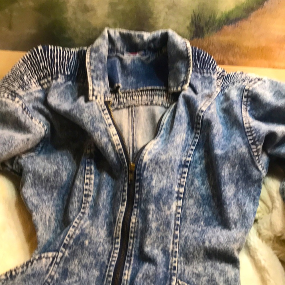 Dallas Stone-Washed Denim Jumpsuit: OOAK 80s Glamour Revived in Style - Picture 3 of 8